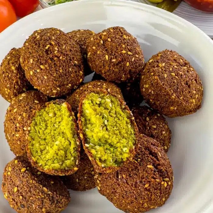 Bolinhos Crocantes de Grão-de-Bico com Ervas (Falafel)