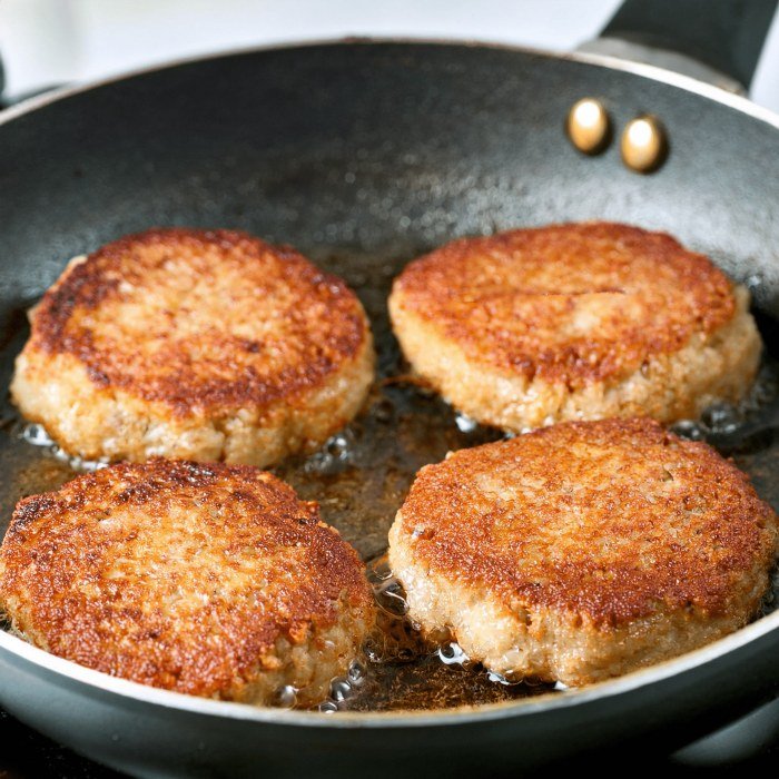 Hambúrguer Caseiro de Frango com Aveia e Ervas